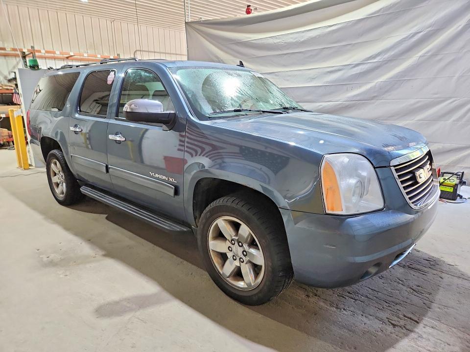 2010 GMC YUKON XL K1500 SLT — Фото 4 из 13