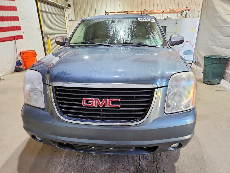 2010 GMC YUKON XL K1500 SLT — Фото 5 из 13