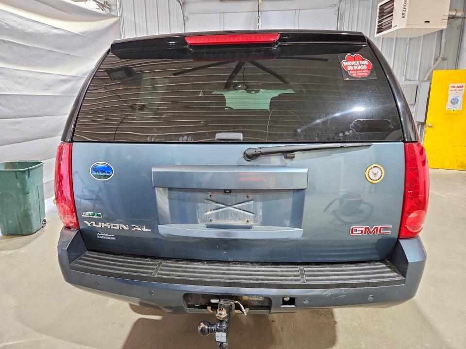 2010 GMC YUKON XL K1500 SLT — Фото 6 из 13