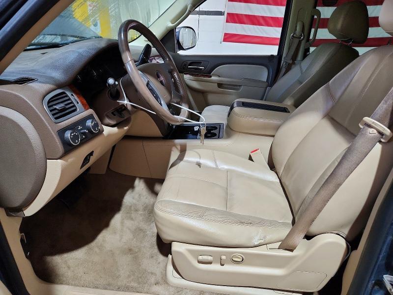 2010 GMC YUKON XL K1500 SLT — Фото 7 из 13