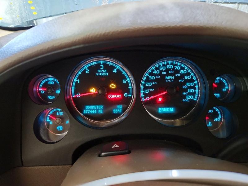 2010 GMC YUKON XL K1500 SLT — Фото 9 из 13