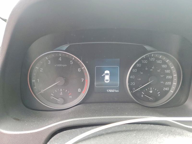 2018 HYUNDAI ELANTRA SEL — Фото 9 из 13