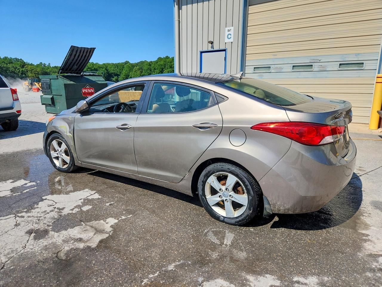 5NPDH4AE4DH339395 2013 HYUNDAI ELANTRA photo no. 2