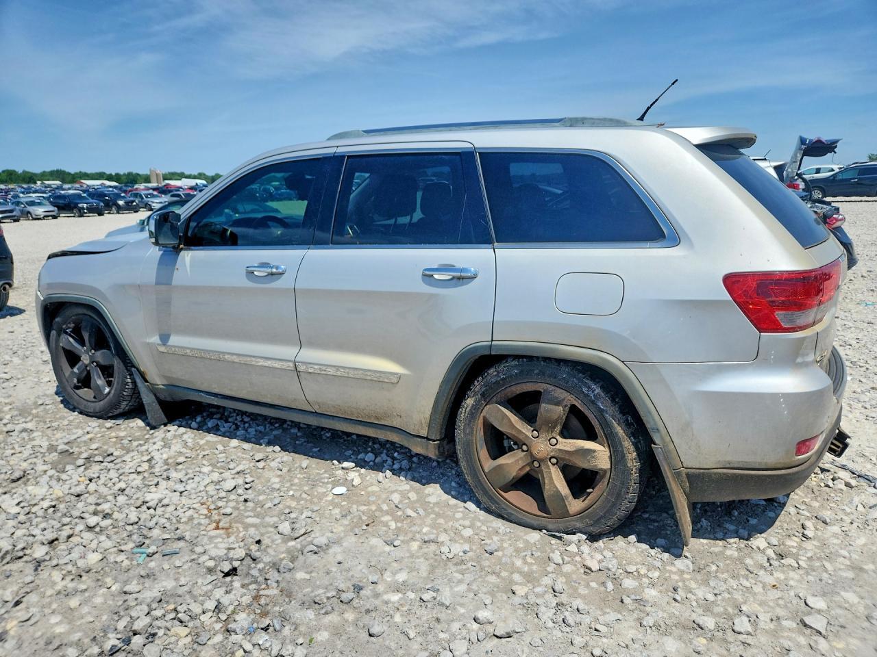 1C4RJFCG8CC114881 2012 JEEP GRAND CHEROKEE photo no. 2