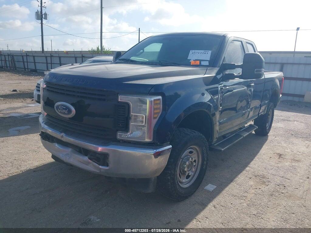 1FT7X2B6XJEC69036 2018 FORD F-250 photo no. 2