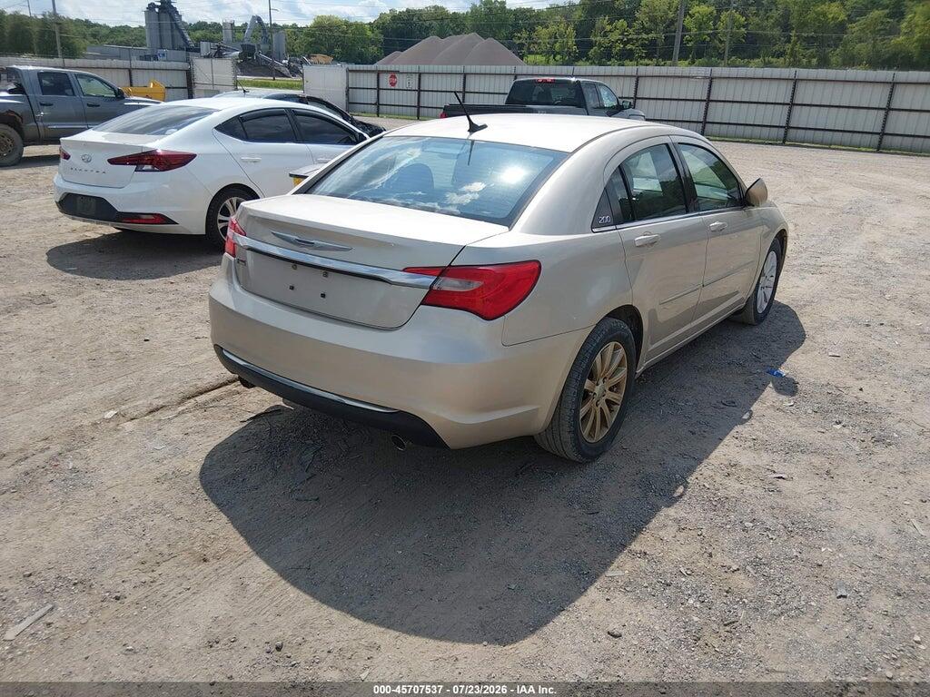 1C3CCBBG3EN195522 2014 CHRYSLER 200 photo no. 4