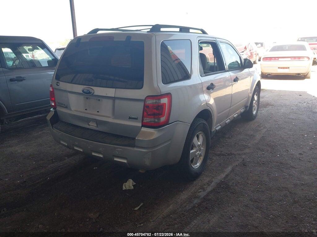 1FMCU9DG8CKB42839 2012 FORD ESCAPE photo no. 4