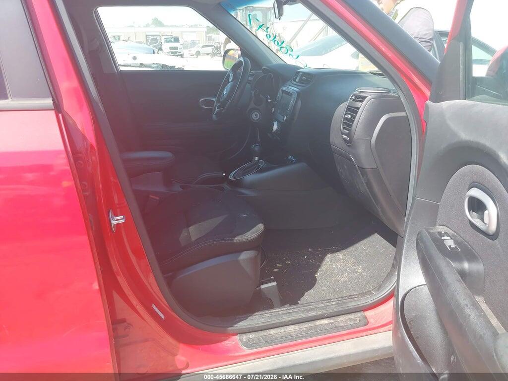 KNDJP3A52J7551342 2018 KIA SOUL photo no. 5