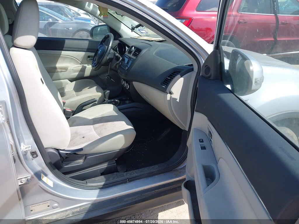 JA4AP3AU0HZ014078 2017 MITSUBISHI OUTLANDER SPORT photo no. 5