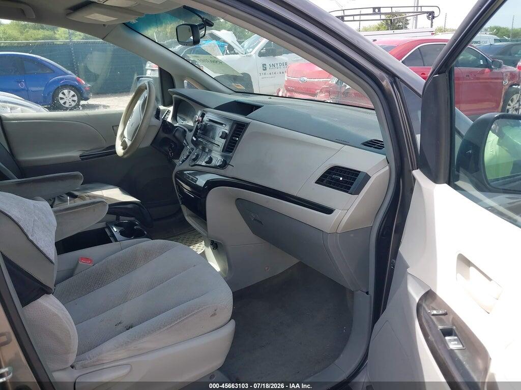 5TDKK3DC4BS085093 2011 TOYOTA SIENNA photo no. 5
