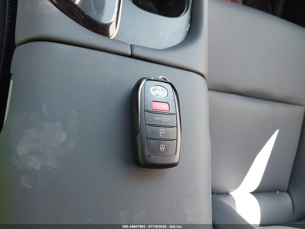 JTDAAAAF7T3049323 2026 TOYOTA CROWN photo no. 11
