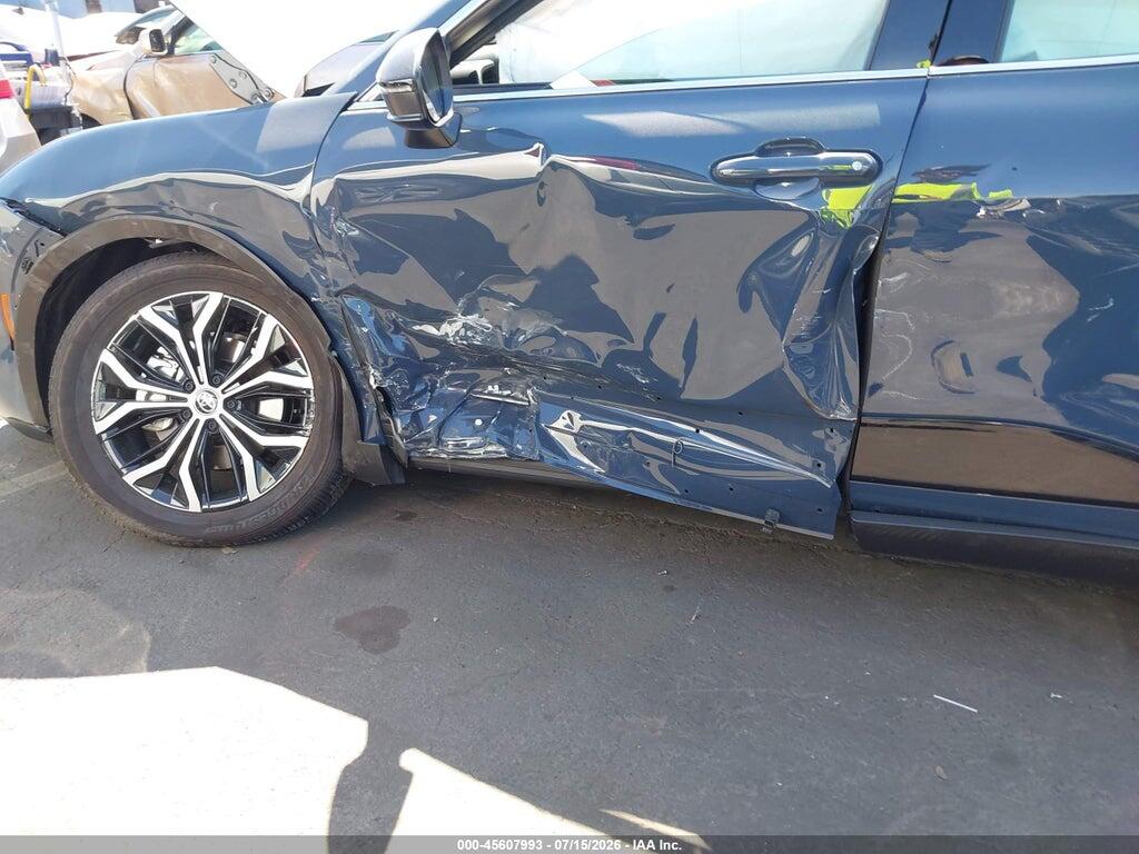 JTDAAAAF7T3049323 2026 TOYOTA CROWN photo no. 6