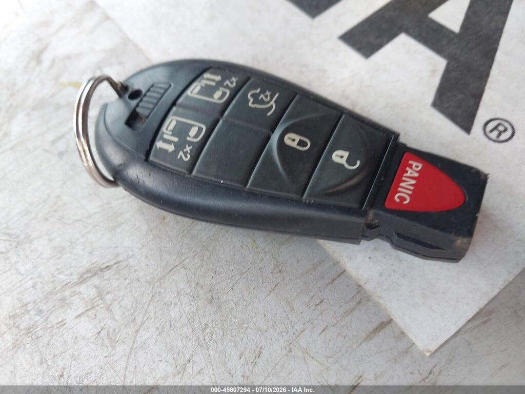 2V4RW3D12AR424111 2010 VOLKSWAGEN ROUTAN photo no. 11