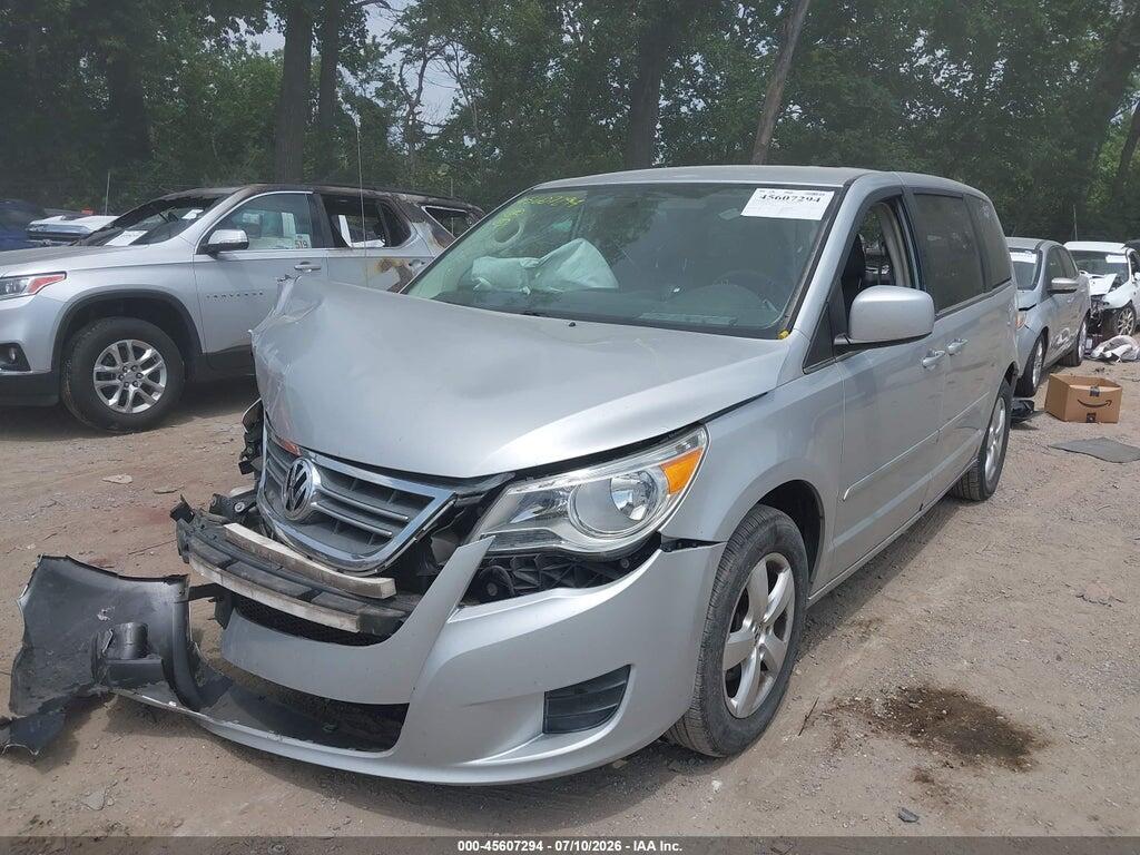 2V4RW3D12AR424111 2010 VOLKSWAGEN ROUTAN photo no. 2