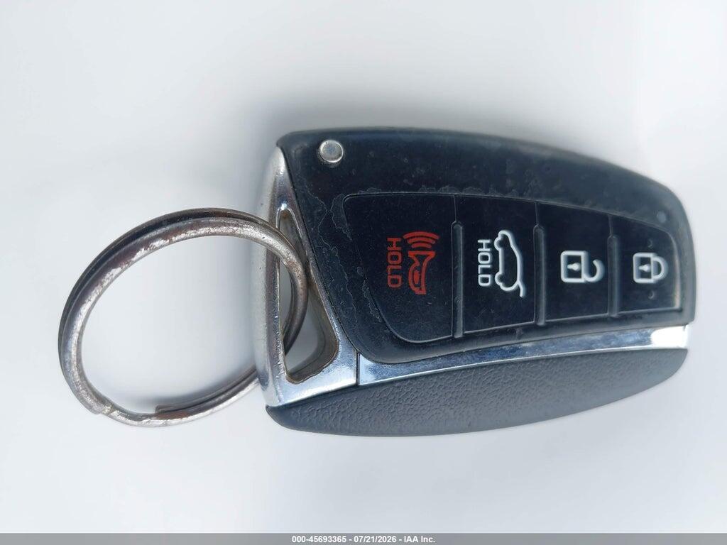 5NMZU3LB0HH027978 2017 HYUNDAI SANTA FE SPORT photo no. 11