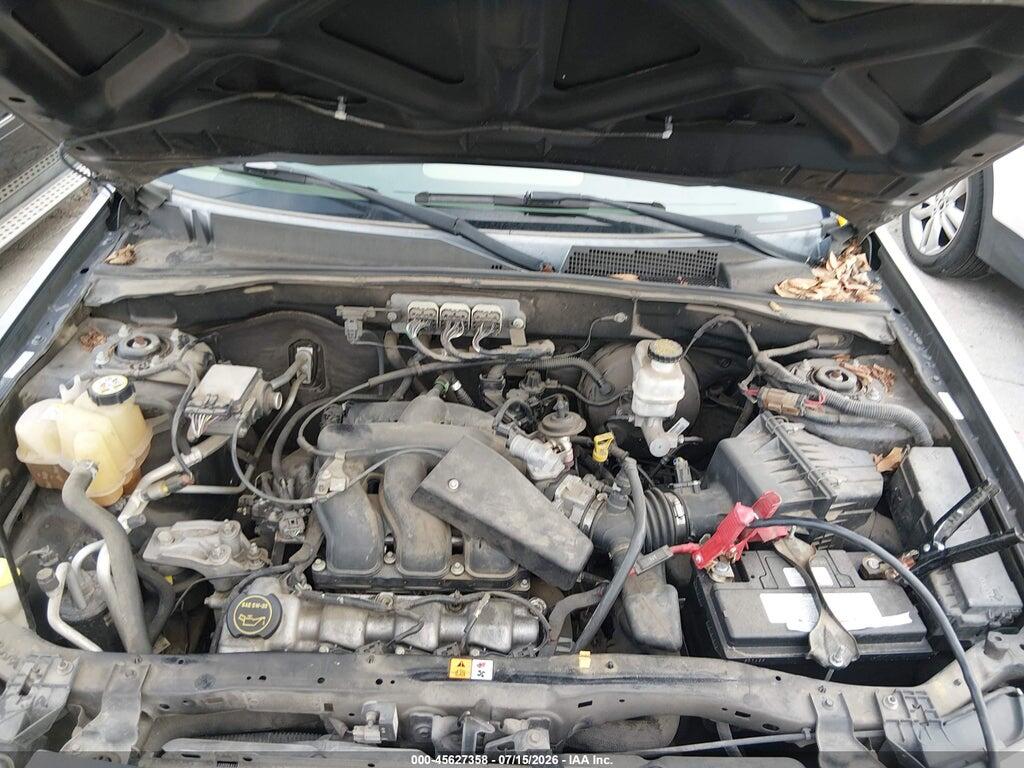 1FMCU03168KD67230 2008 FORD ESCAPE photo no. 10