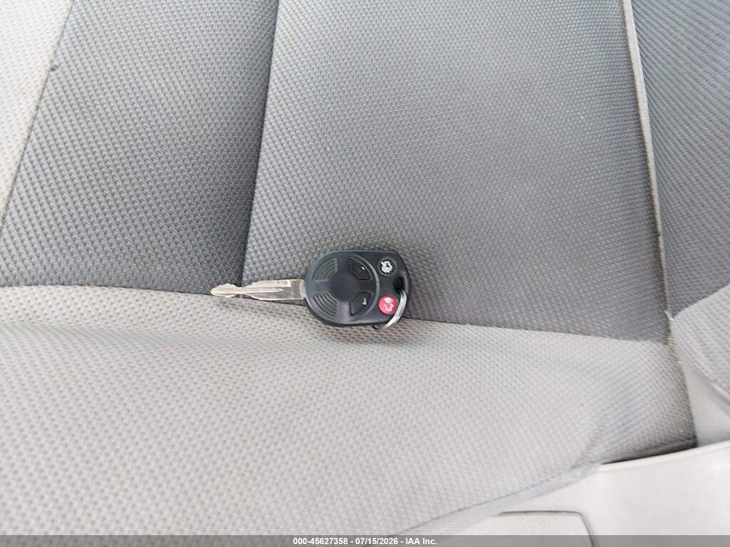 1FMCU03168KD67230 2008 FORD ESCAPE photo no. 11