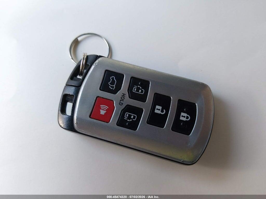 5TDYK3DC3FS538264 2015 TOYOTA SIENNA photo no. 11