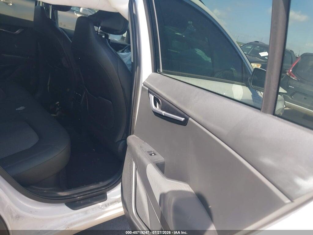 KNDCR3LEXP5047108 2023 KIA NIRO photo no. 8