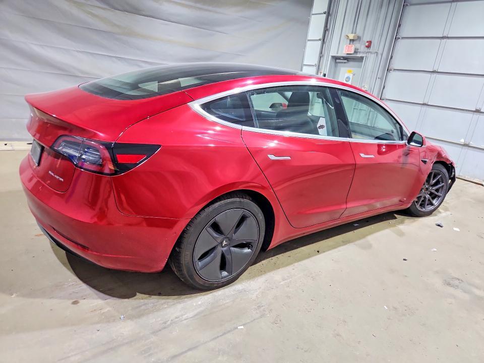 2020 TESLA MODEL 3 — Фото 3 из 12