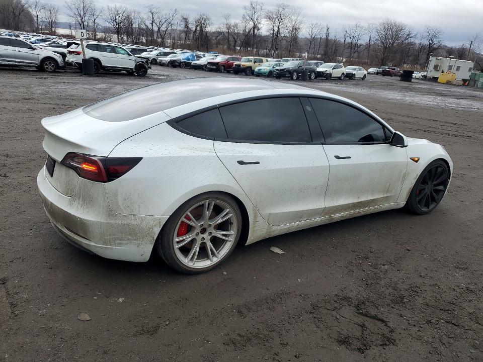 2020 TESLA MODEL 3 — Фото 3 из 12