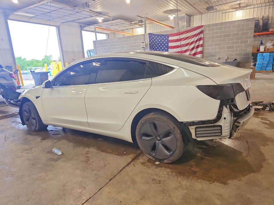 2020 TESLA MODEL 3 — Фото 2 из 12