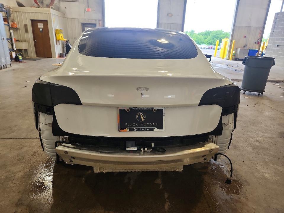 2020 TESLA MODEL 3 — Фото 6 из 12