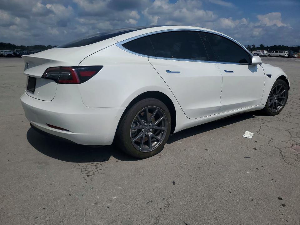 2020 TESLA MODEL 3 — Фото 3 из 13