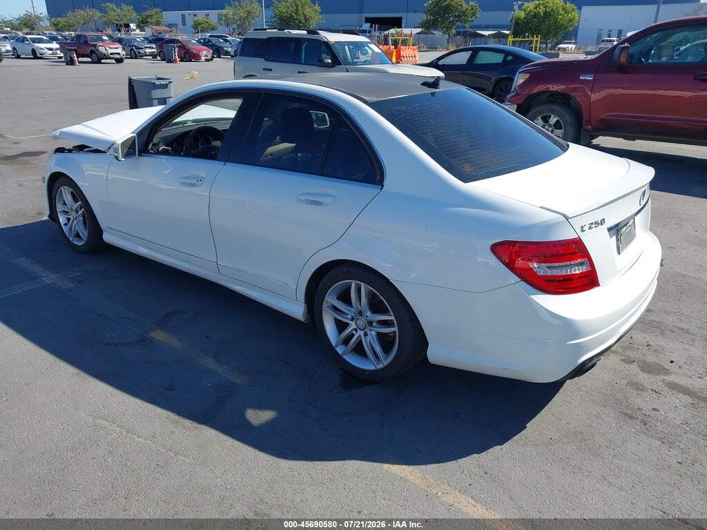 WDDGF4HB3DR282376 2013 MERCEDES-BENZ C 250 photo no. 3