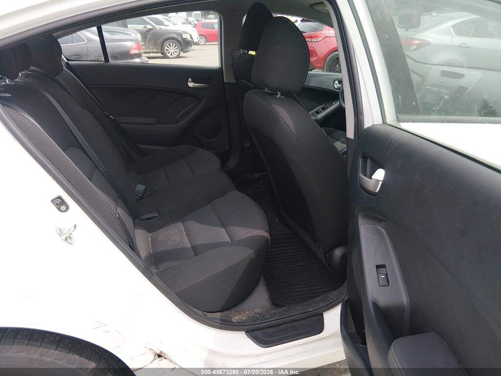 3KPFK4A71JE205472 2018 KIA FORTE photo no. 8