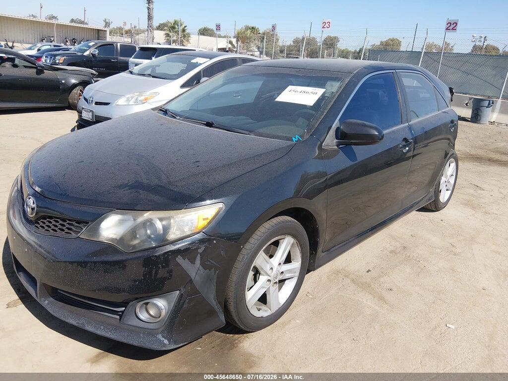 4T1BF1FK2EU430145 2014 TOYOTA CAMRY photo no. 2