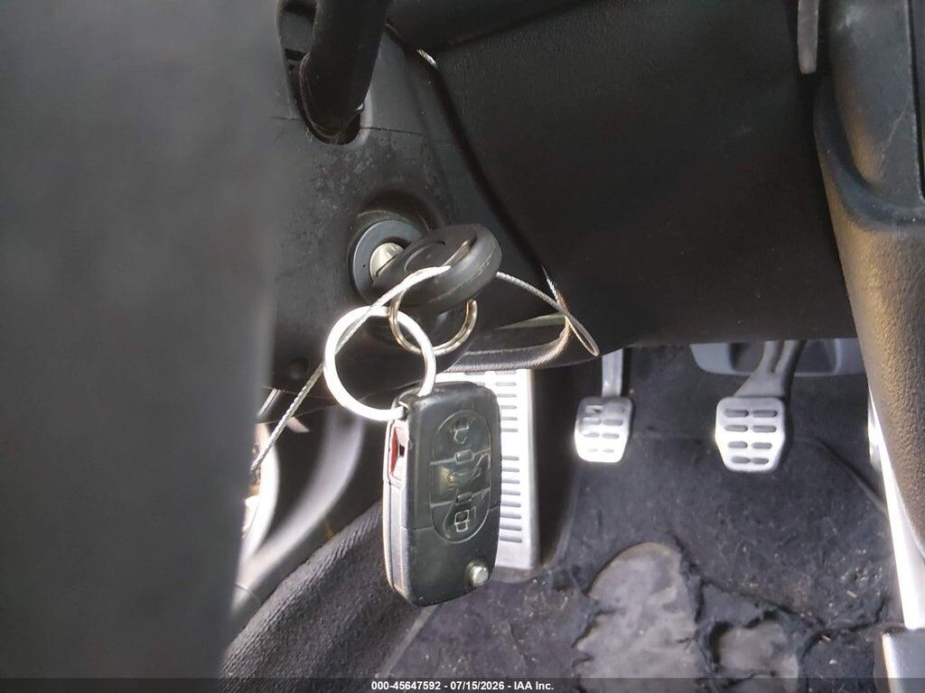 TRUUT28N111016956 2001 AUDI TT photo no. 11