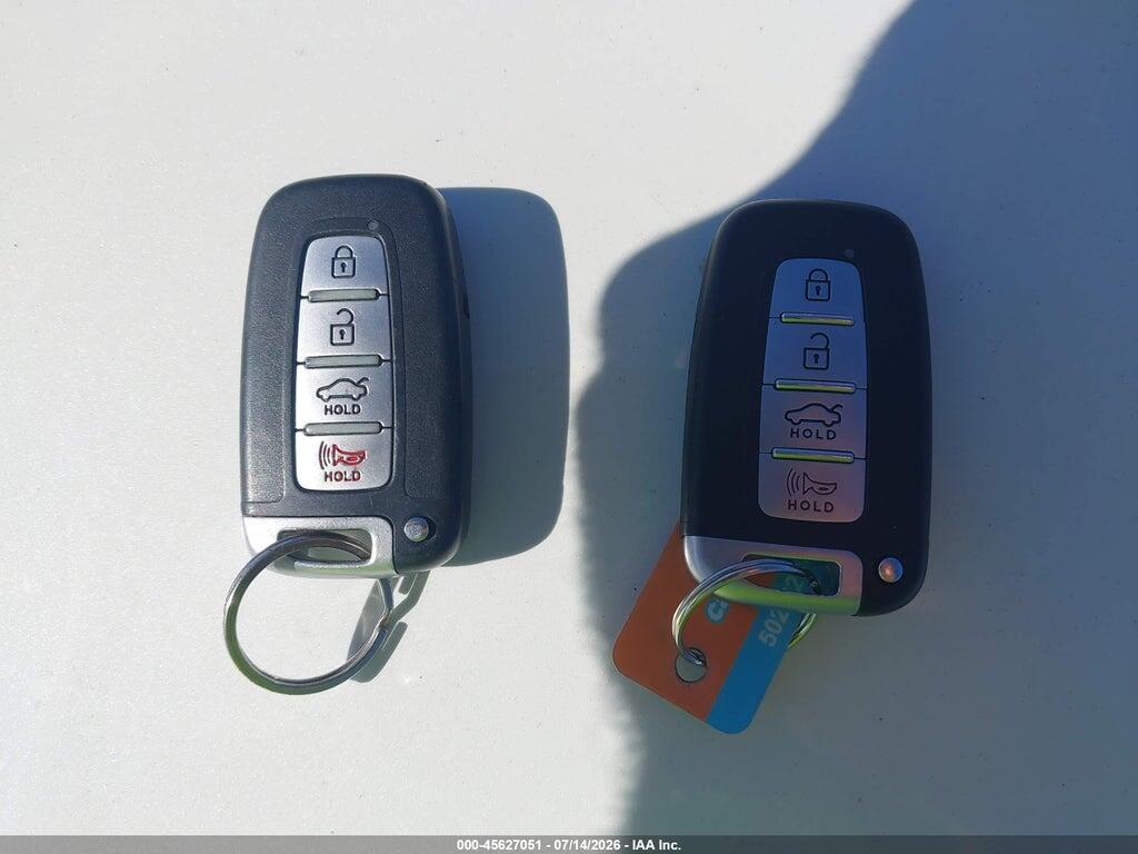 5NPEC4AC5CH332567 2012 HYUNDAI SONATA photo no. 11