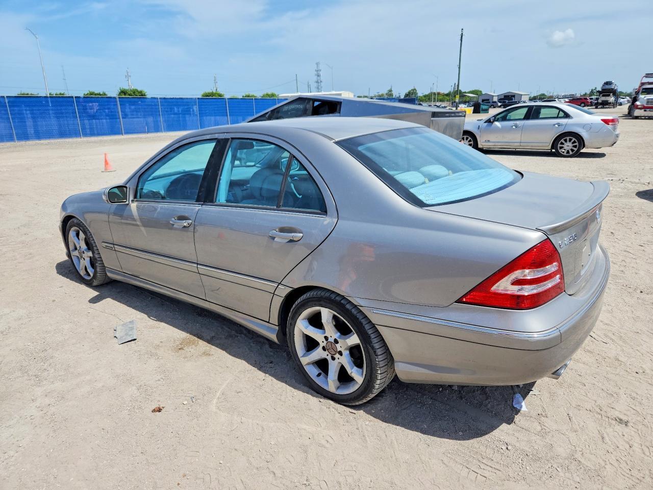 2007 MERCEDES-BENZ C 230 — Фото 2 из 12