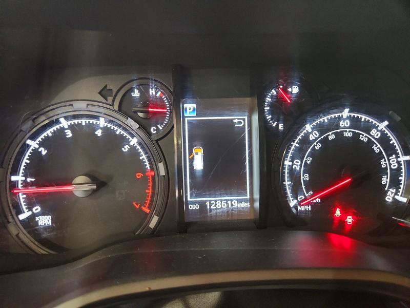 2020 TOYOTA 4RUNNER SR5 — Фото 9 из 13