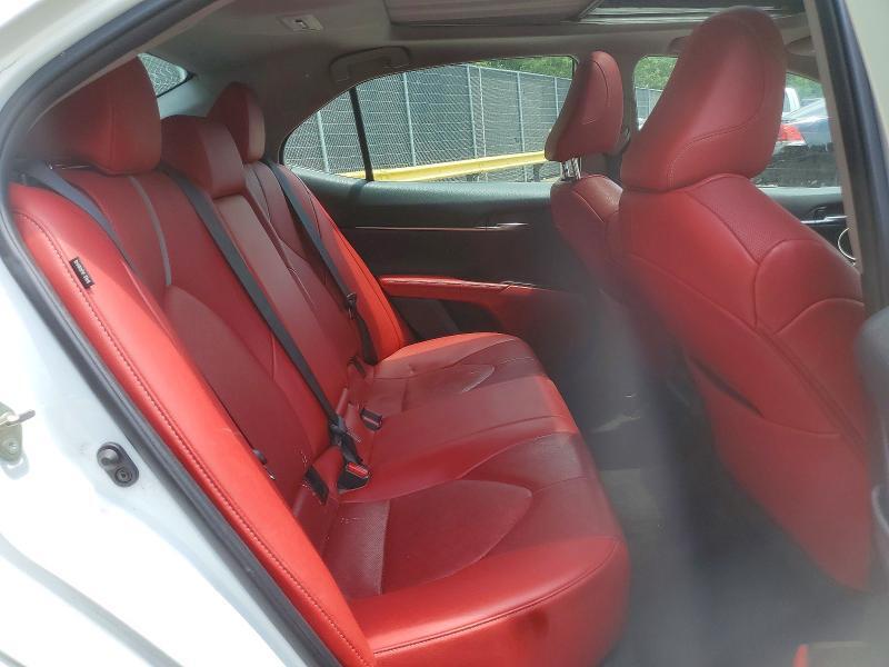 2020 TOYOTA CAMRY XSE V6 — Фото 10 из 12