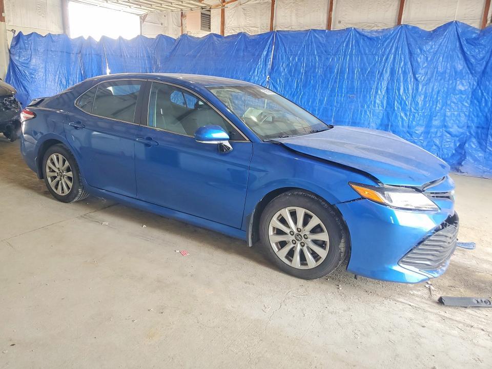 2020 TOYOTA CAMRY LE — Фото 4 из 12