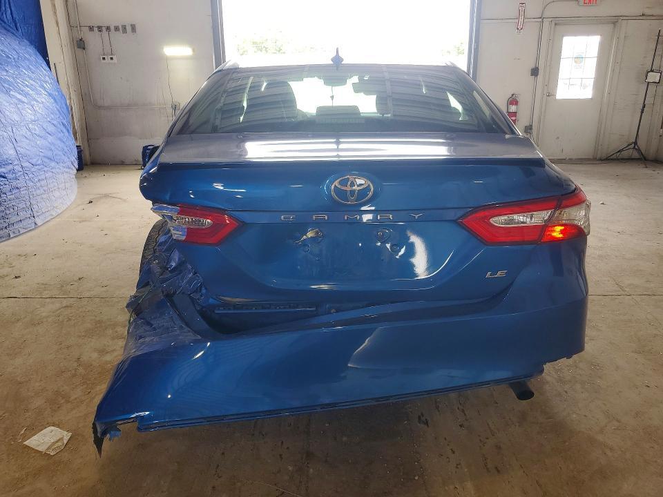 2020 TOYOTA CAMRY LE — Фото 6 из 12