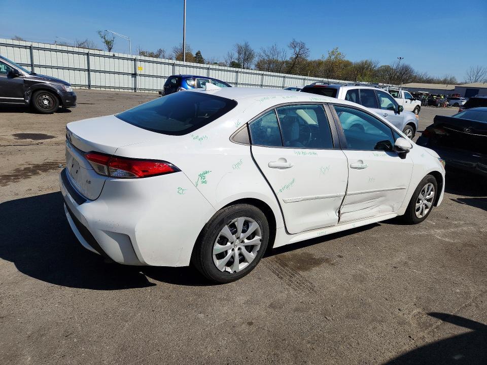 2020 TOYOTA COROLLA LE — Фото 3 из 12