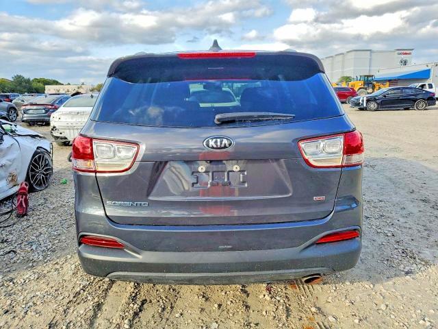 2018 KIA SORENTO LX — Фото 6 из 13