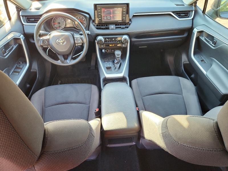 2020 TOYOTA RAV4 LE — Фото 8 из 13