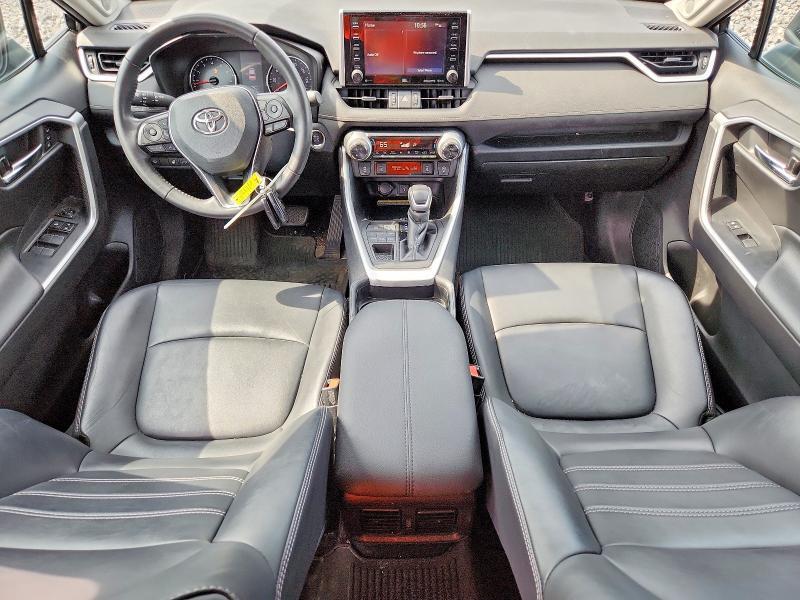 2020 TOYOTA RAV4 XLE PREMIUM — Фото 8 из 12