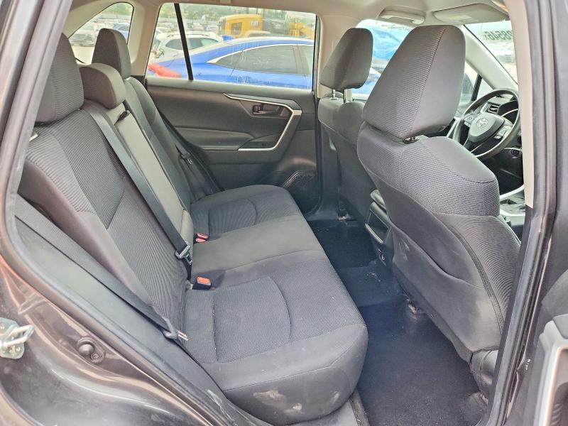 2020 TOYOTA RAV4 LE — Фото 10 из 12