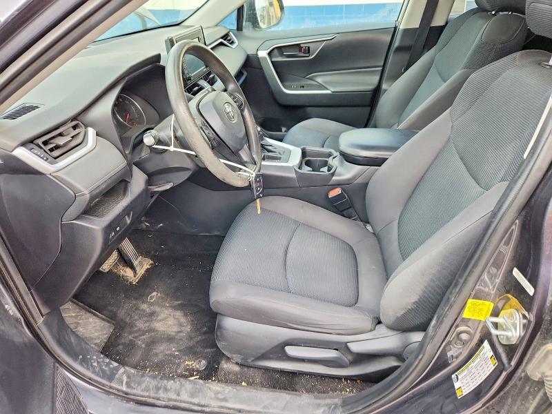 2020 TOYOTA RAV4 LE — Фото 7 из 12