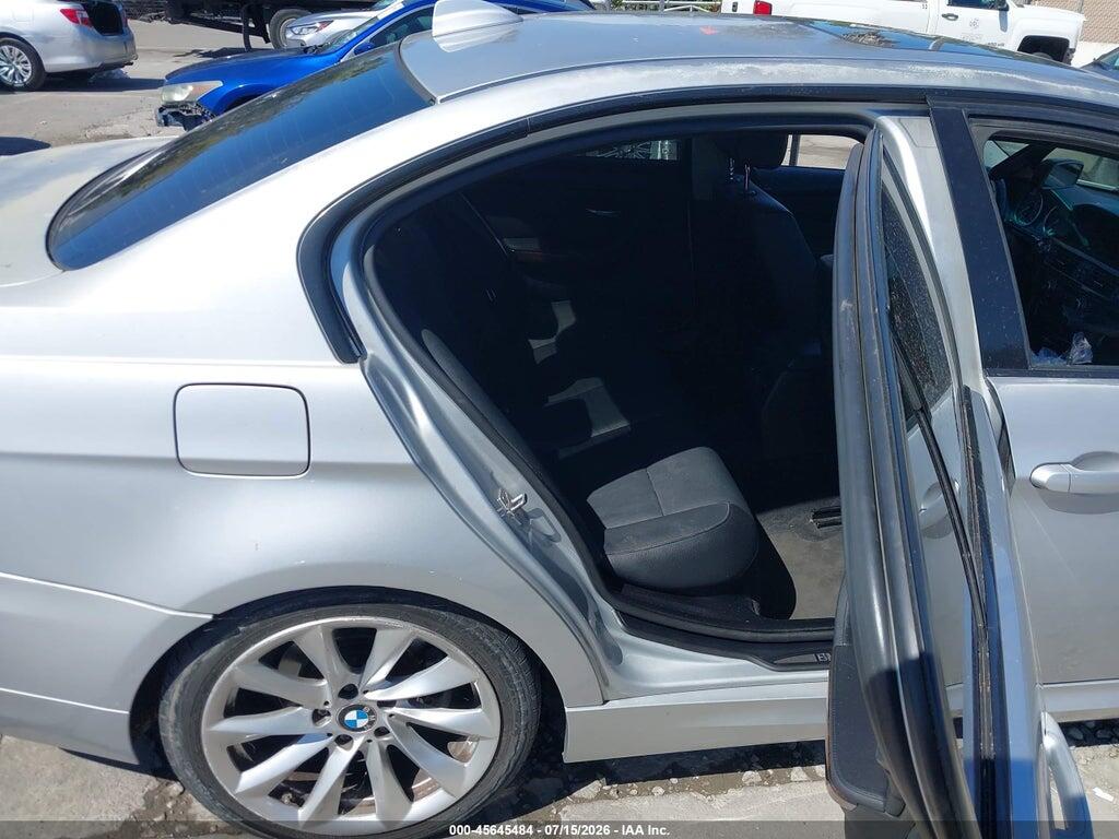 WBAPH5G58ANM35811 2010 BMW 328I photo no. 8