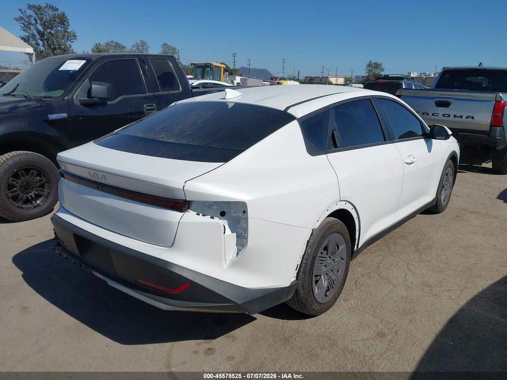 3KPFT4DE8SE145585 2025 KIA K4 photo no. 4