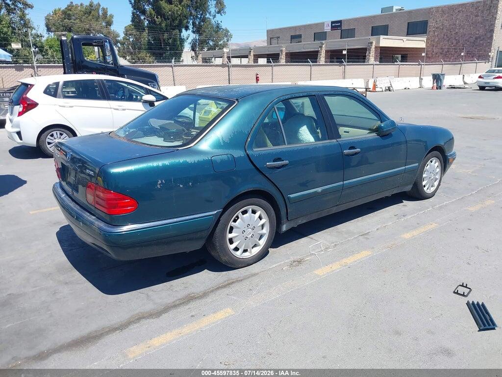 WDBJF20FXTJ023429 1996 MERCEDES-BENZ E photo no. 4
