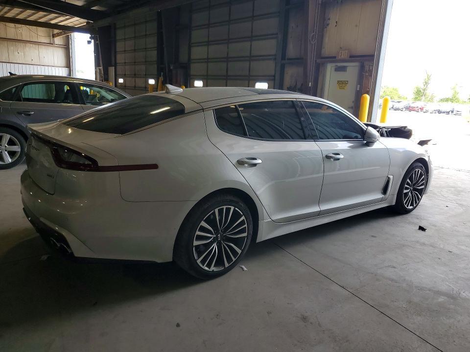 2018 KIA STINGER PREMIUM — Фото 3 из 12