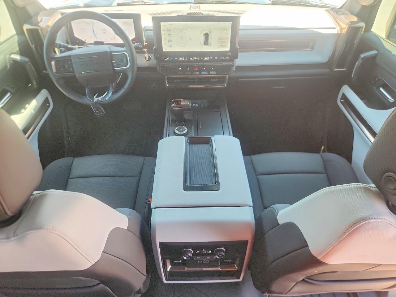 2025 GMC HUMMER PICKUP 3X — Фото 8 из 12