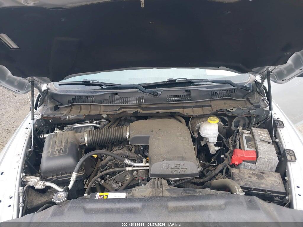 1C6RR6FG3JS322262 2018 RAM 1500 photo no. 10